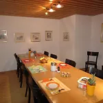 ゲストハウス Im Dorf Zuzwil